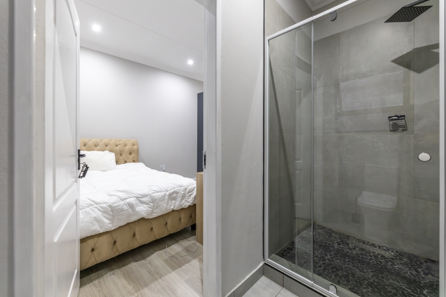 2 Bedroom Property for Sale in Bryanston Gauteng