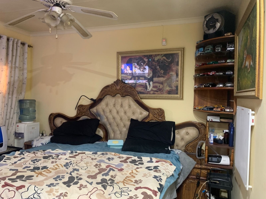 4 Bedroom Property for Sale in Finsbury Gauteng