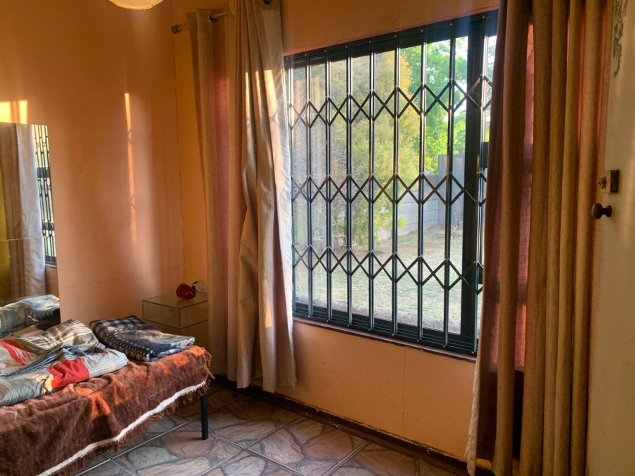 4 Bedroom Property for Sale in Finsbury Gauteng