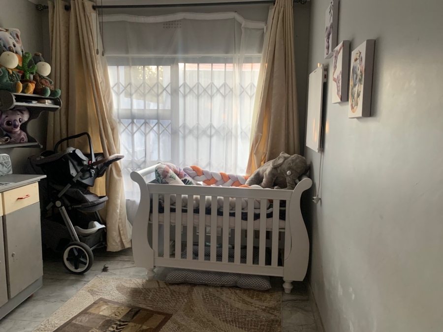 4 Bedroom Property for Sale in Finsbury Gauteng