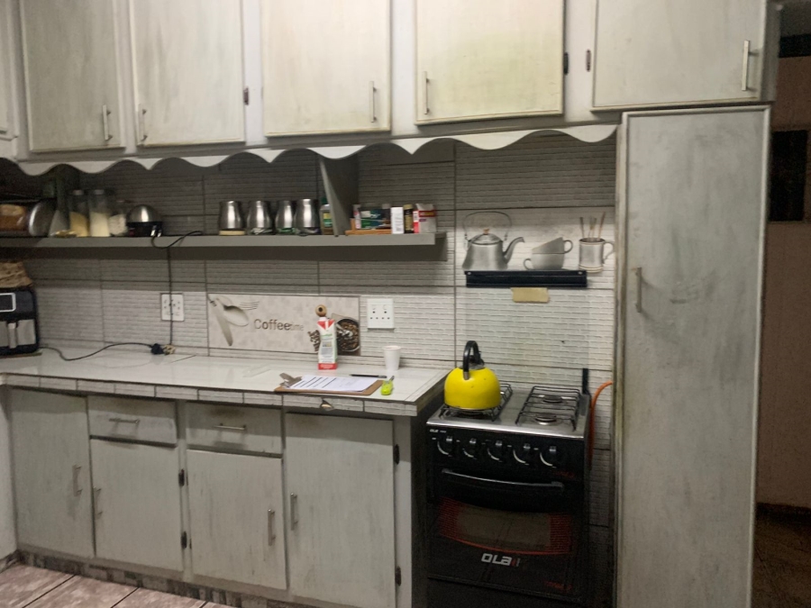 4 Bedroom Property for Sale in Finsbury Gauteng