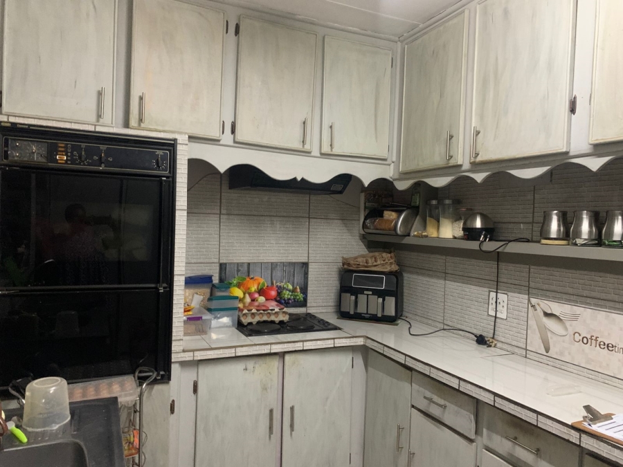 4 Bedroom Property for Sale in Finsbury Gauteng