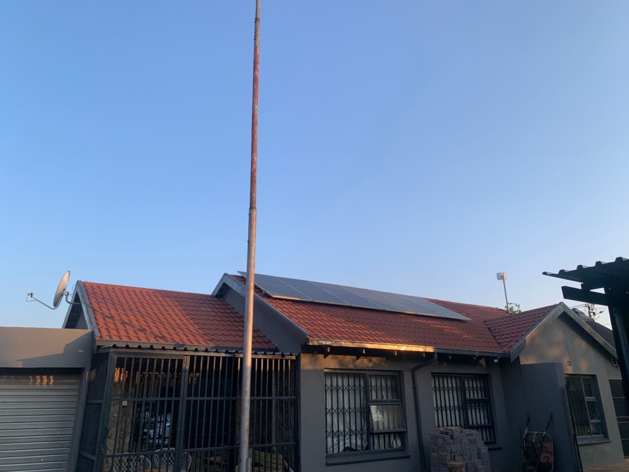 4 Bedroom Property for Sale in Finsbury Gauteng