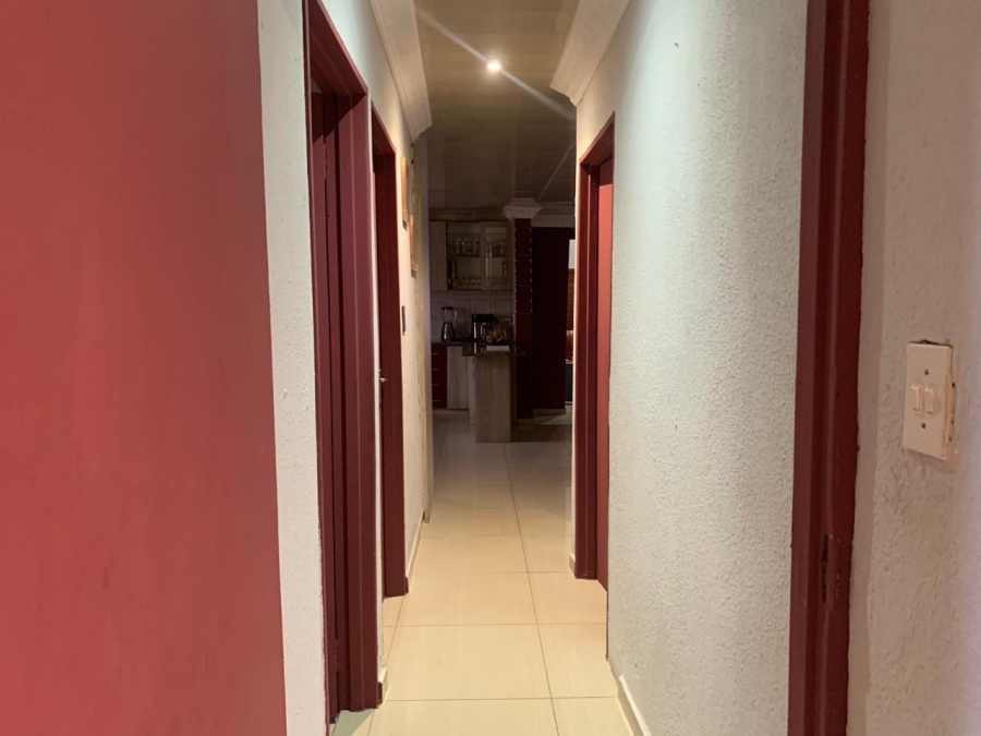 3 Bedroom Property for Sale in Protea Glen Gauteng
