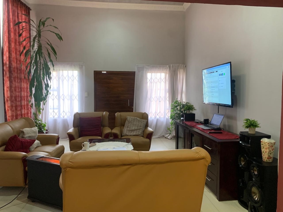 3 Bedroom Property for Sale in Protea Glen Gauteng