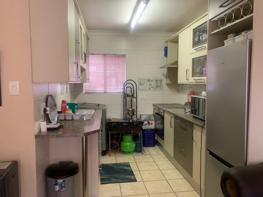 2 Bedroom Property for Sale in Protea Glen Gauteng