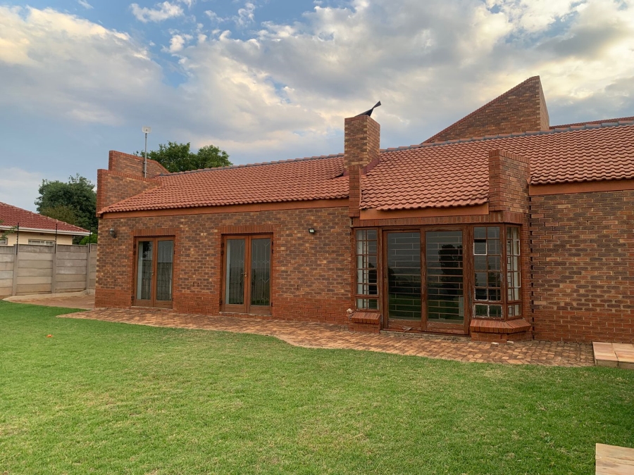 3 Bedroom Property for Sale in Hillshaven Gauteng