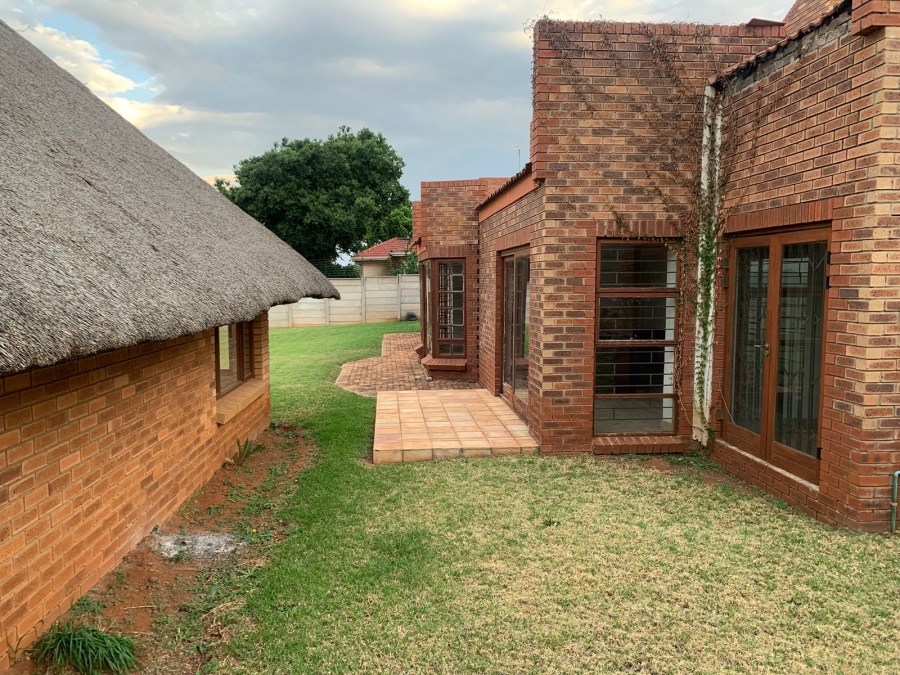 3 Bedroom Property for Sale in Hillshaven Gauteng