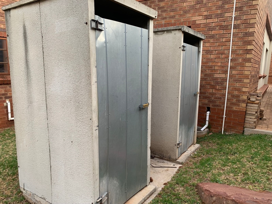 3 Bedroom Property for Sale in Hillshaven Gauteng