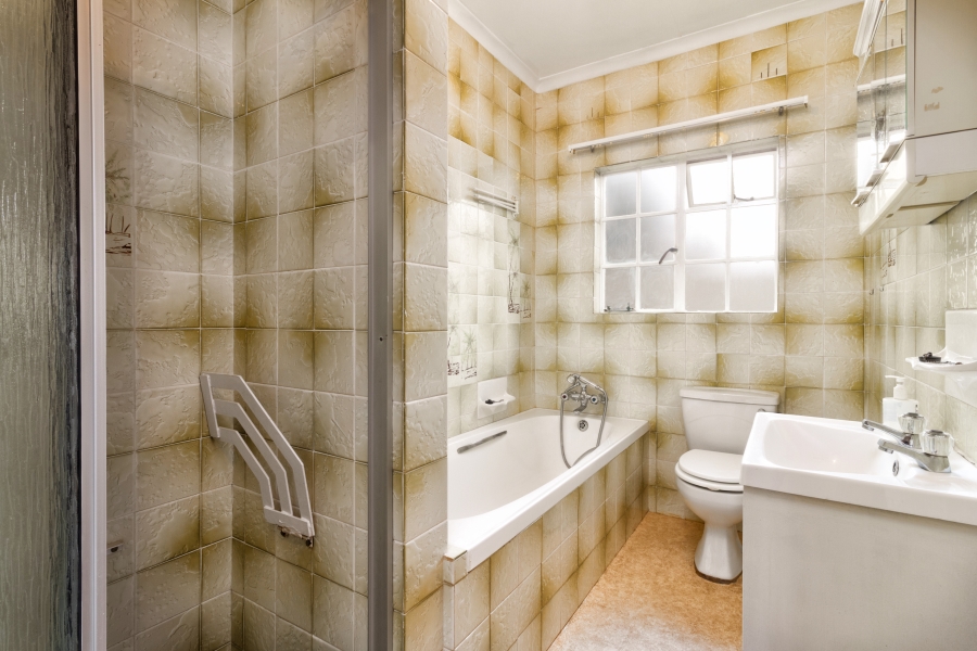 2 Bedroom Property for Sale in Helderkruin Gauteng