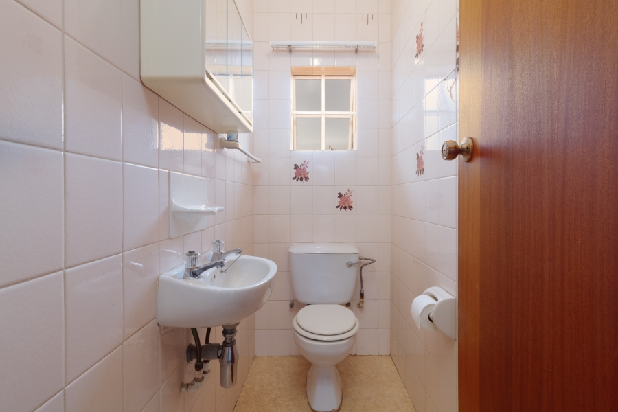 2 Bedroom Property for Sale in Helderkruin Gauteng