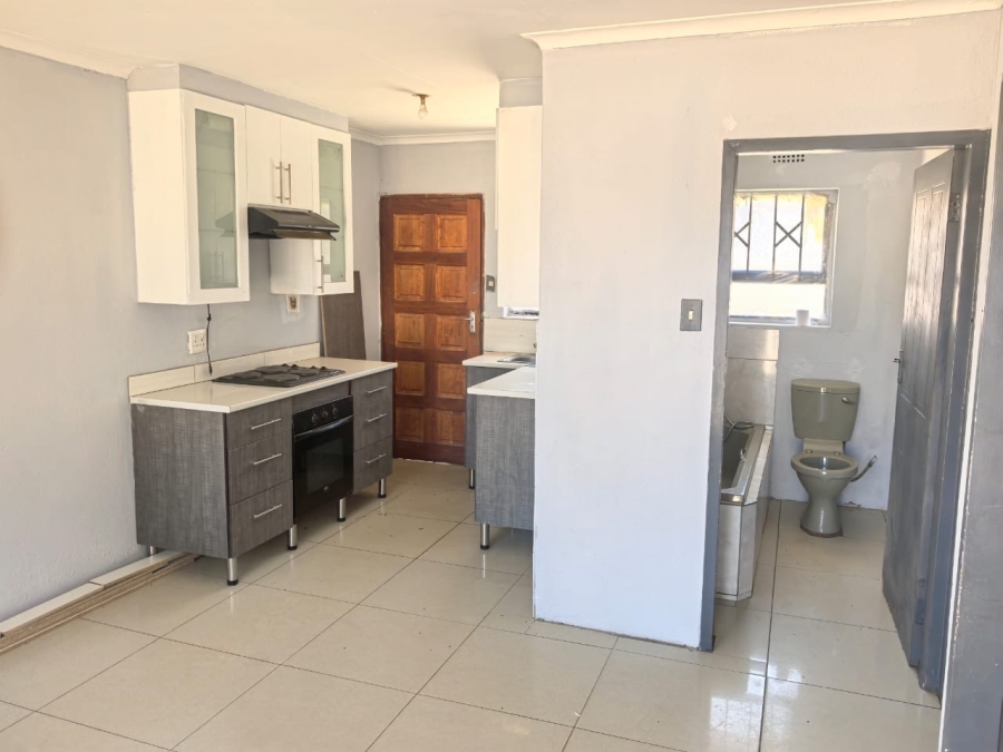 To Let 2 Bedroom Property for Rent in Mahube Valley Gauteng