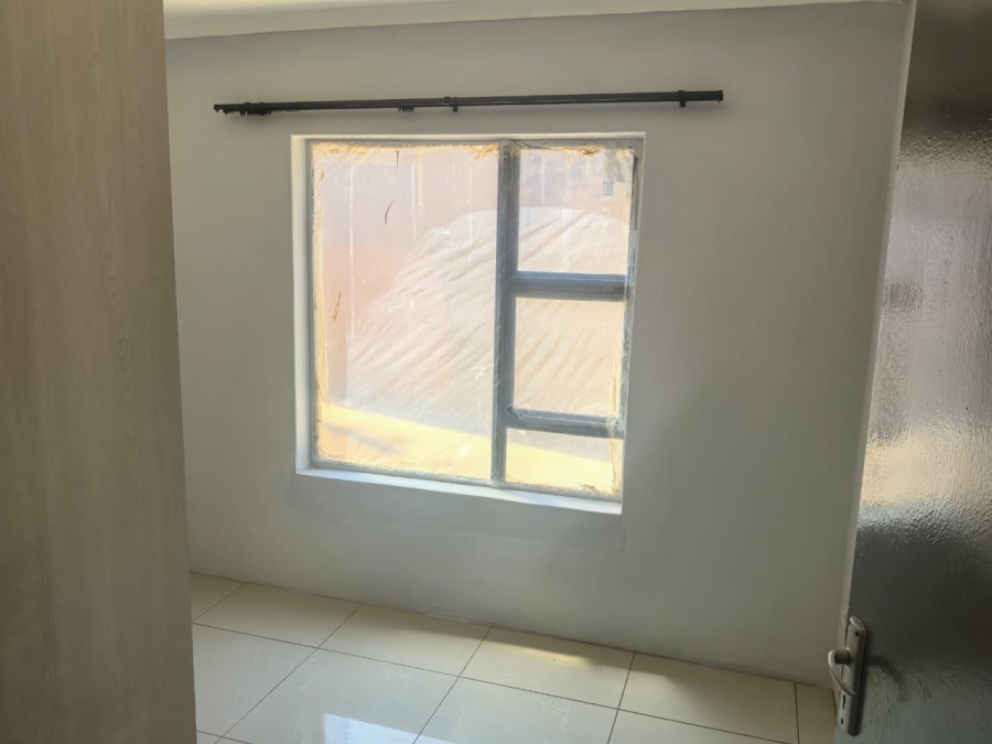 To Let 2 Bedroom Property for Rent in Mahube Valley Gauteng