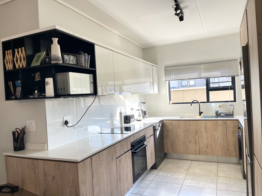 3 Bedroom Property for Sale in Waterfall Gauteng