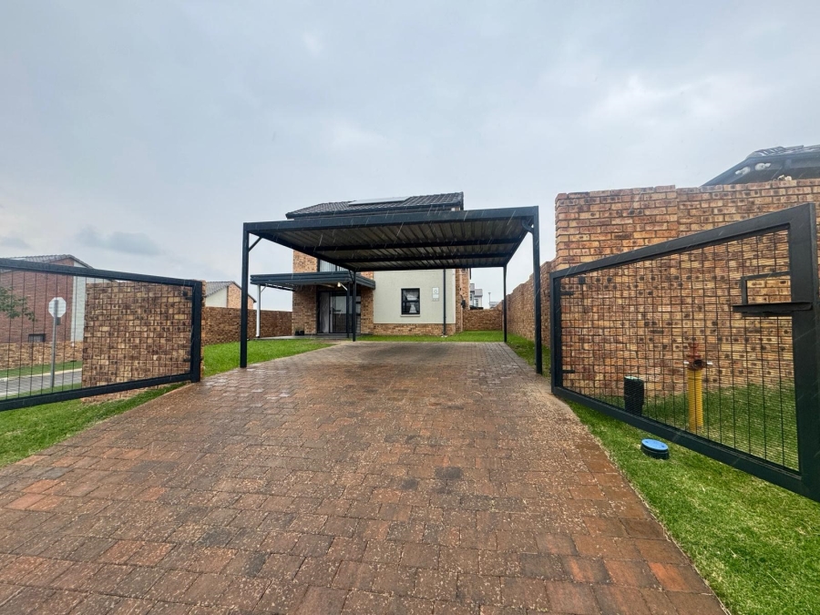 3 Bedroom Property for Sale in Cosmo City Gauteng
