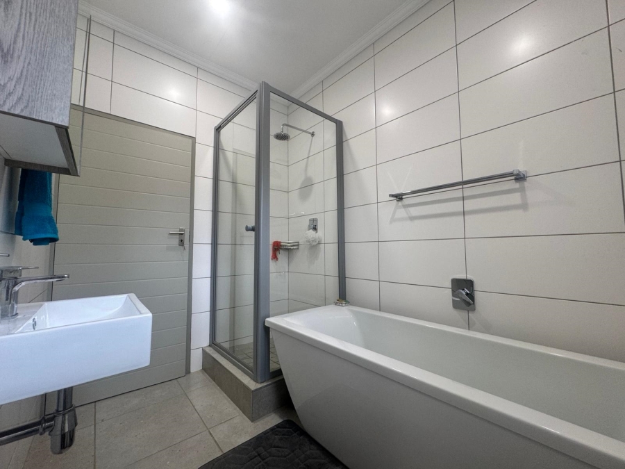 3 Bedroom Property for Sale in Cosmo City Gauteng