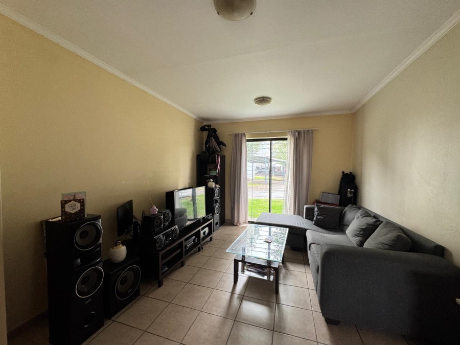 1 Bedroom Property for Sale in Noordwyk Gauteng
