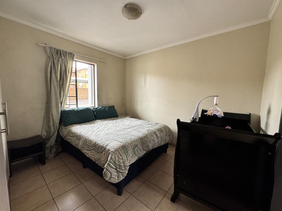 1 Bedroom Property for Sale in Noordwyk Gauteng