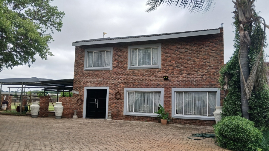 7 Bedroom Property for Sale in Haakdoornboom Gauteng