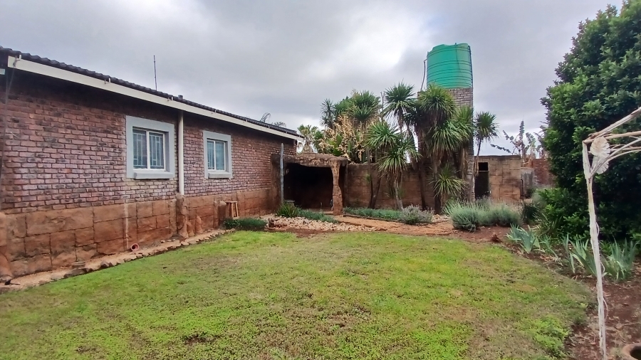 7 Bedroom Property for Sale in Haakdoornboom Gauteng
