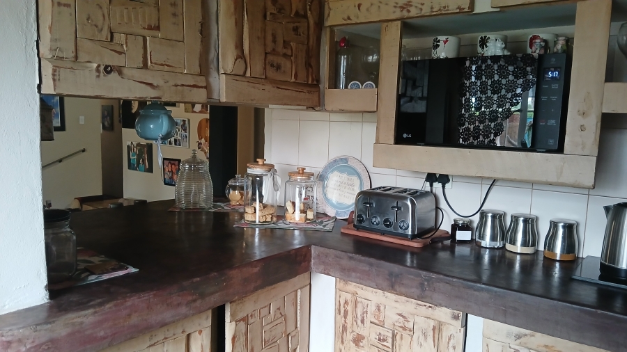 7 Bedroom Property for Sale in Haakdoornboom Gauteng