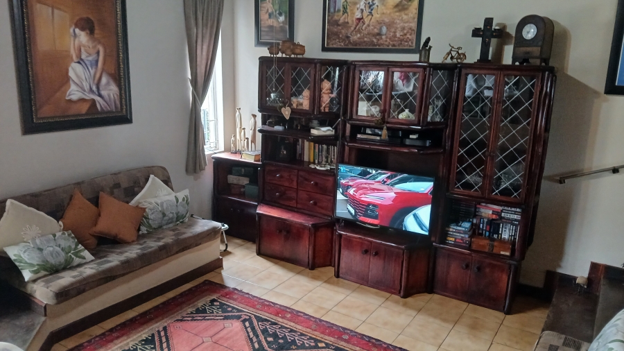 7 Bedroom Property for Sale in Haakdoornboom Gauteng