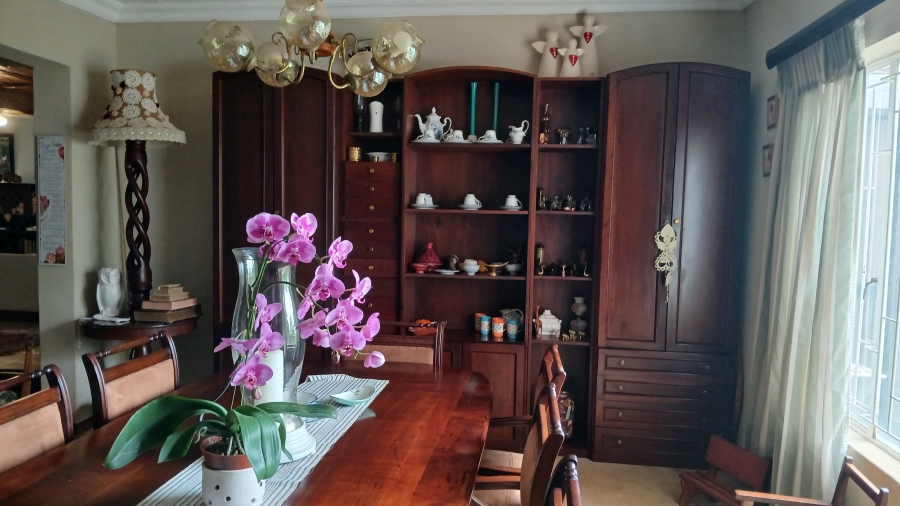 7 Bedroom Property for Sale in Haakdoornboom Gauteng