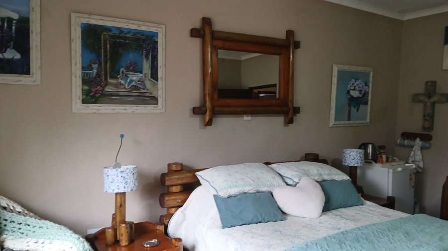 7 Bedroom Property for Sale in Haakdoornboom Gauteng