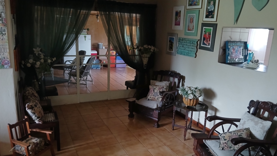 7 Bedroom Property for Sale in Haakdoornboom Gauteng