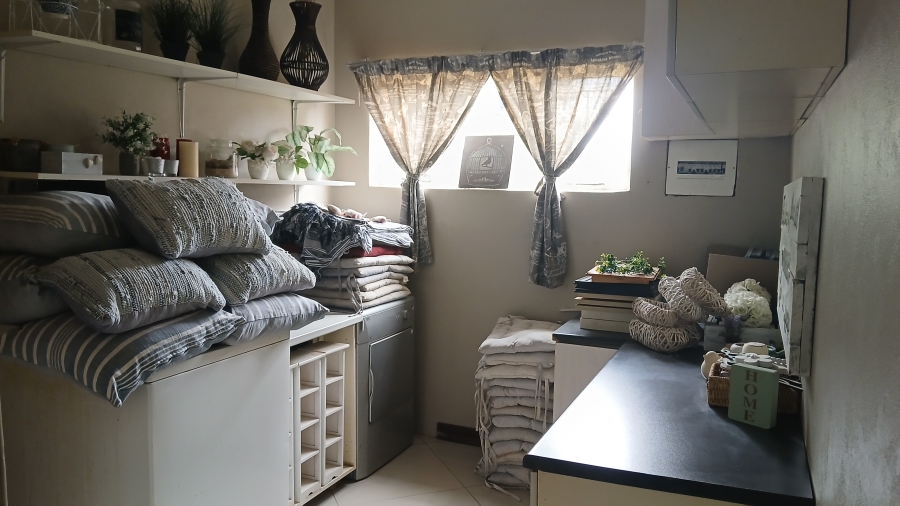 7 Bedroom Property for Sale in Haakdoornboom Gauteng