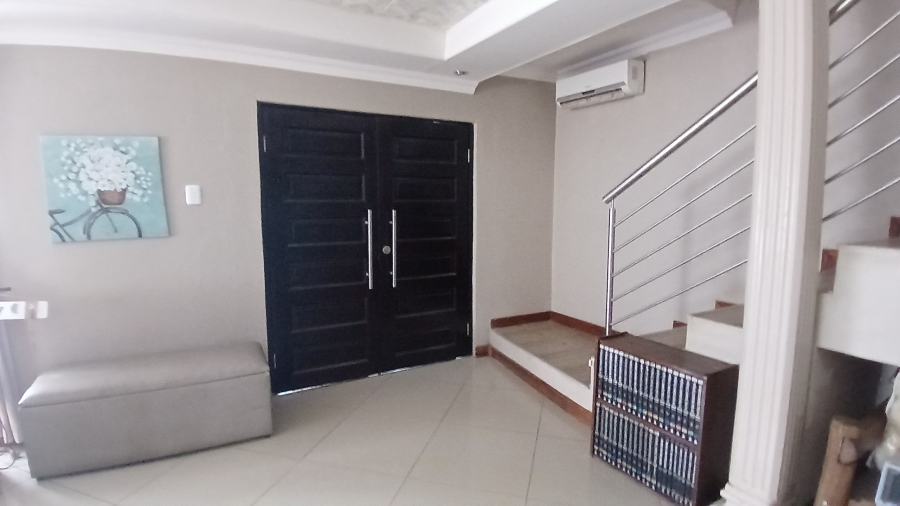 7 Bedroom Property for Sale in Haakdoornboom Gauteng