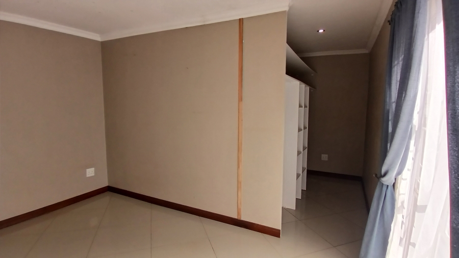 7 Bedroom Property for Sale in Haakdoornboom Gauteng