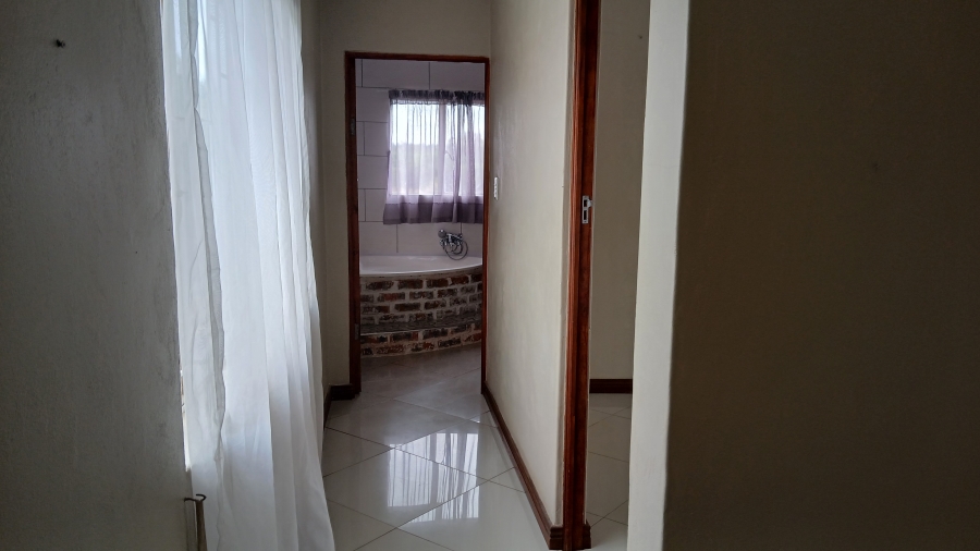 7 Bedroom Property for Sale in Haakdoornboom Gauteng