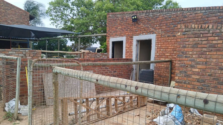 7 Bedroom Property for Sale in Haakdoornboom Gauteng