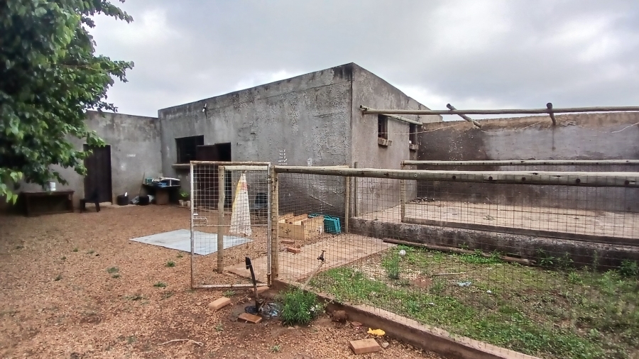 7 Bedroom Property for Sale in Haakdoornboom Gauteng