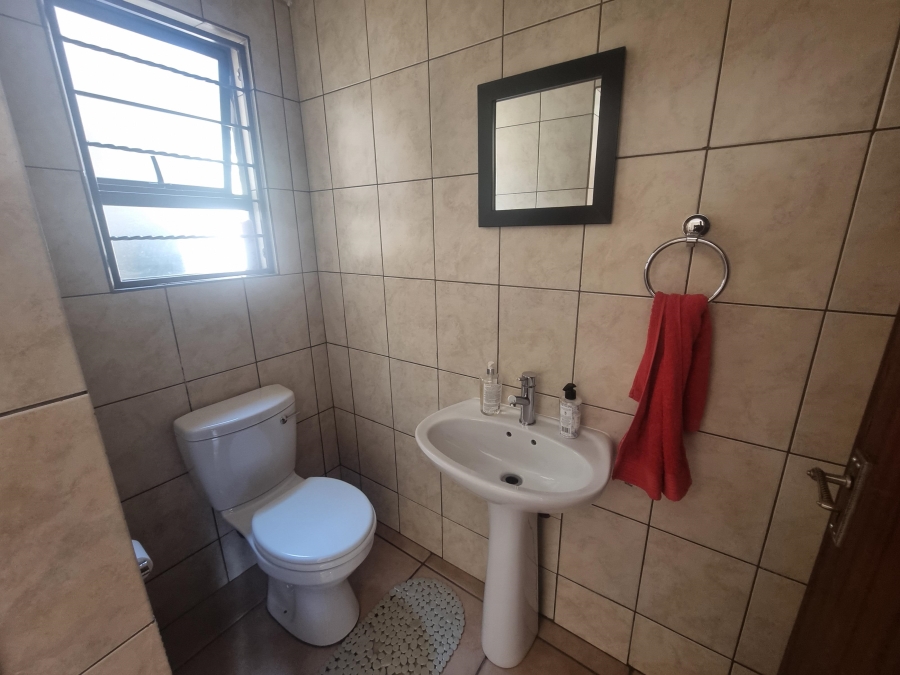 3 Bedroom Property for Sale in Amorosa Gauteng