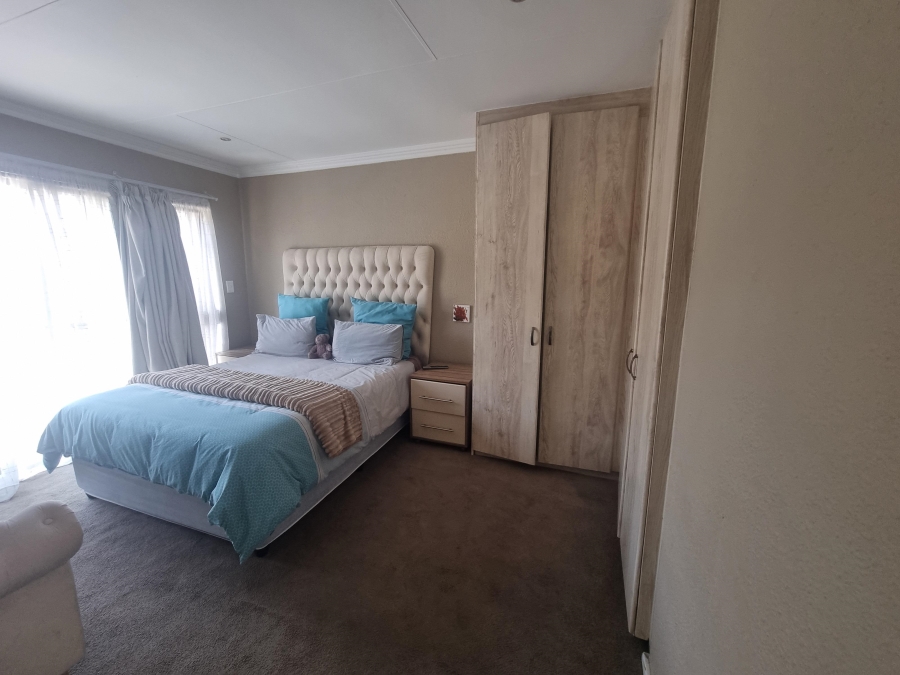 3 Bedroom Property for Sale in Amorosa Gauteng