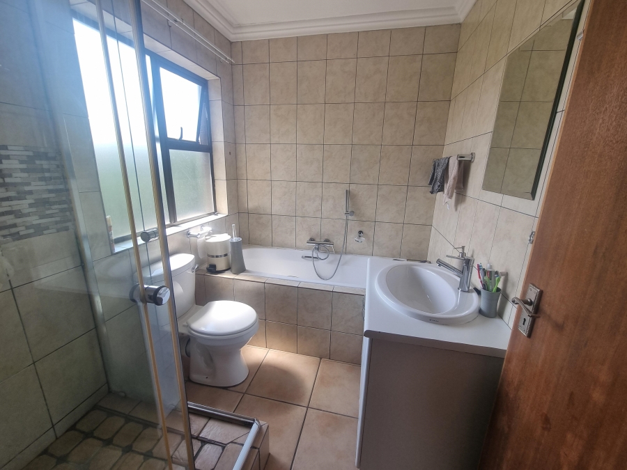 3 Bedroom Property for Sale in Amorosa Gauteng