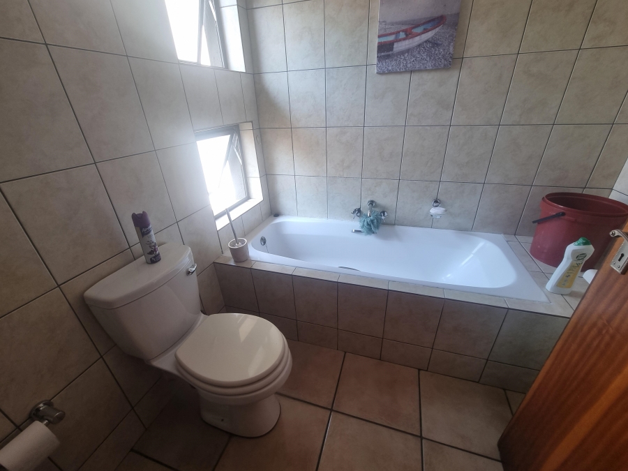 3 Bedroom Property for Sale in Amorosa Gauteng