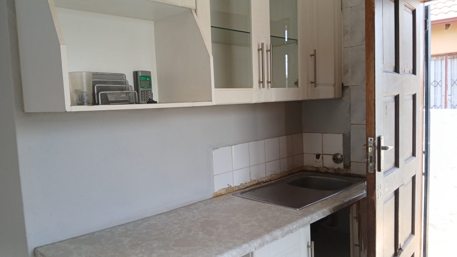 2 Bedroom Property for Sale in Soshanguve XX Gauteng