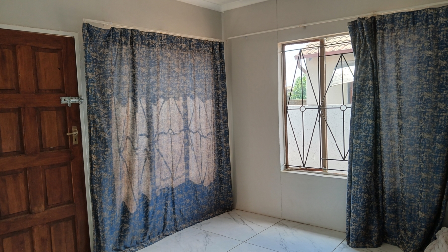 2 Bedroom Property for Sale in Soshanguve XX Gauteng
