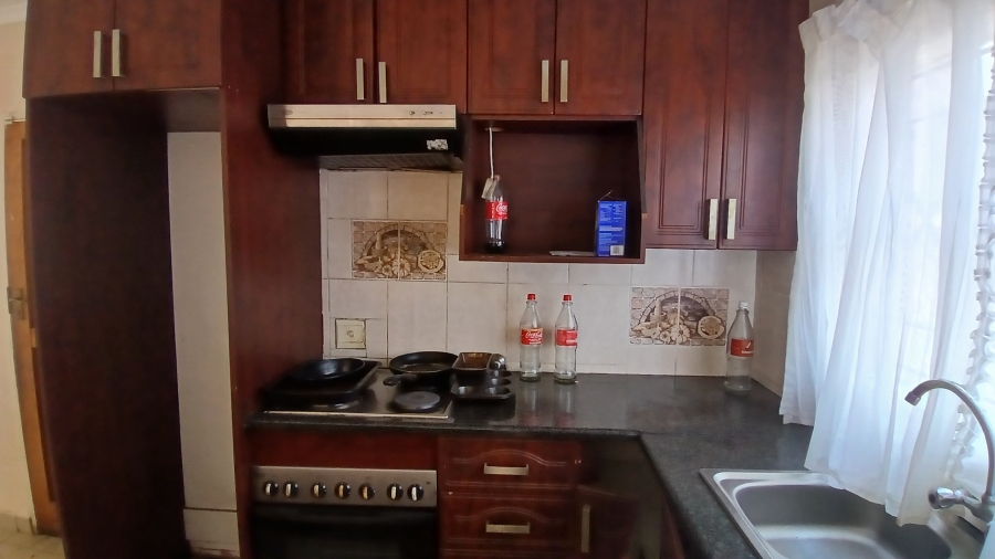 3 Bedroom Property for Sale in Rosslyn Gauteng
