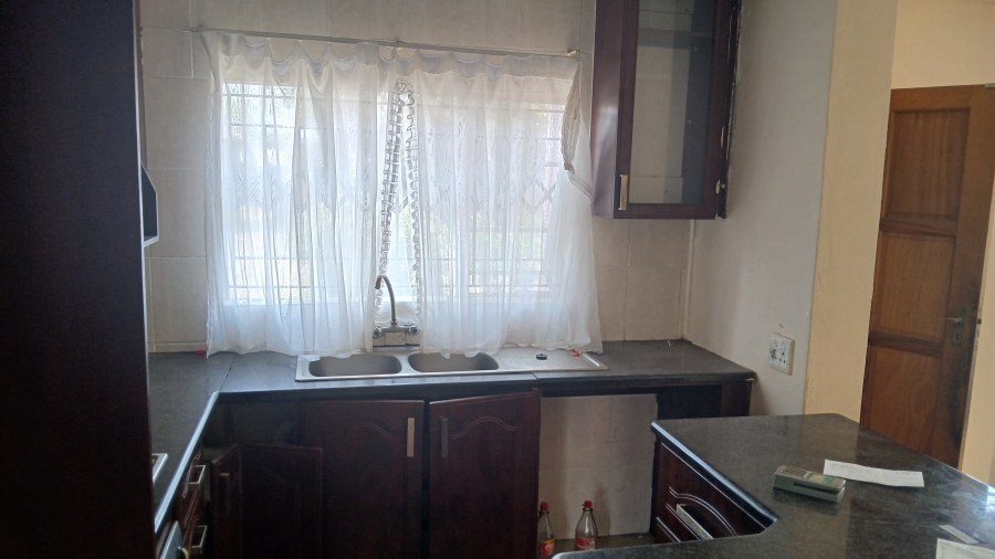 3 Bedroom Property for Sale in Rosslyn Gauteng