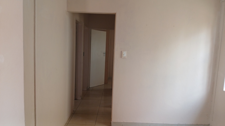 3 Bedroom Property for Sale in Rosslyn Gauteng