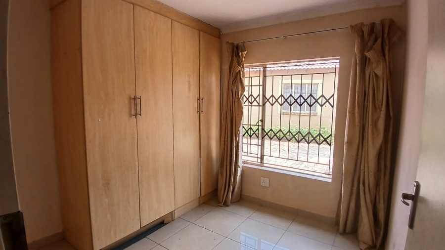 3 Bedroom Property for Sale in Rosslyn Gauteng
