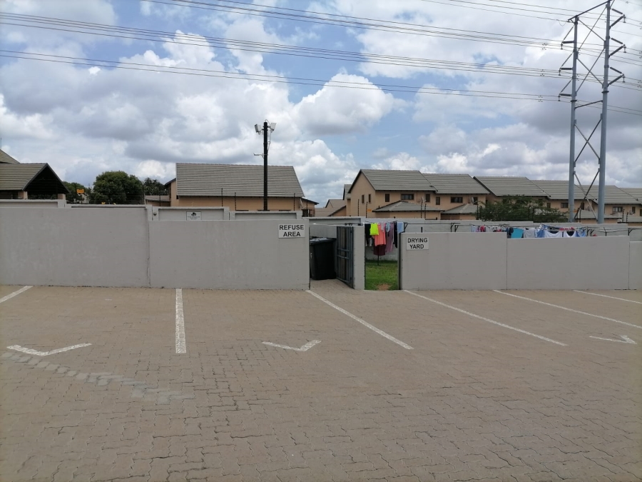 3 Bedroom Property for Sale in Noordwyk Gauteng
