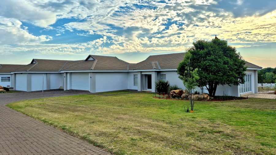 6 Bedroom Property for Sale in Dunblane Lifestyle and Equestrian Estate Gauteng
