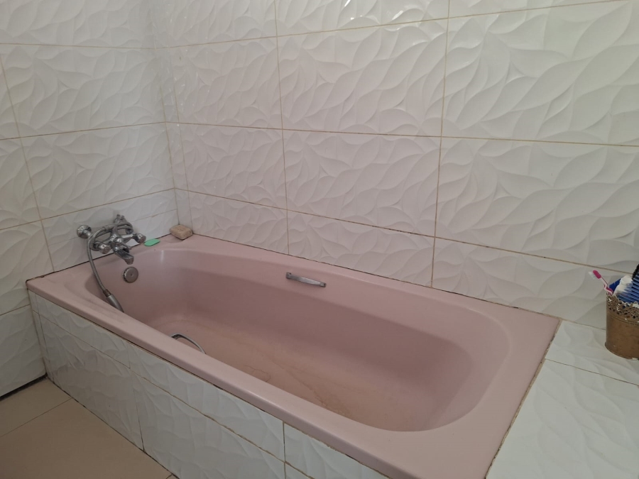 2 Bedroom Property for Sale in Soshanguve K Gauteng