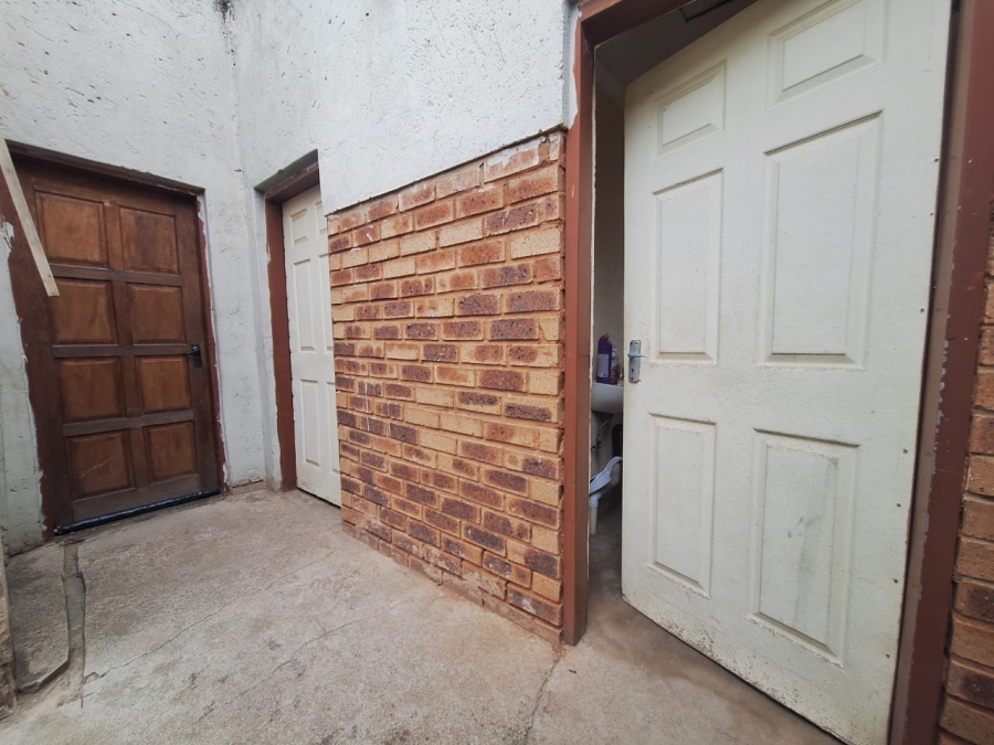 2 Bedroom Property for Sale in Soshanguve K Gauteng