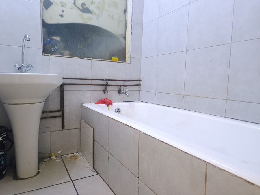 2 Bedroom Property for Sale in Sunnyside Gauteng